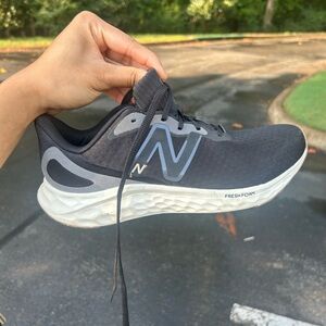 New Balance Men's Black and Gray Athletic Shoes